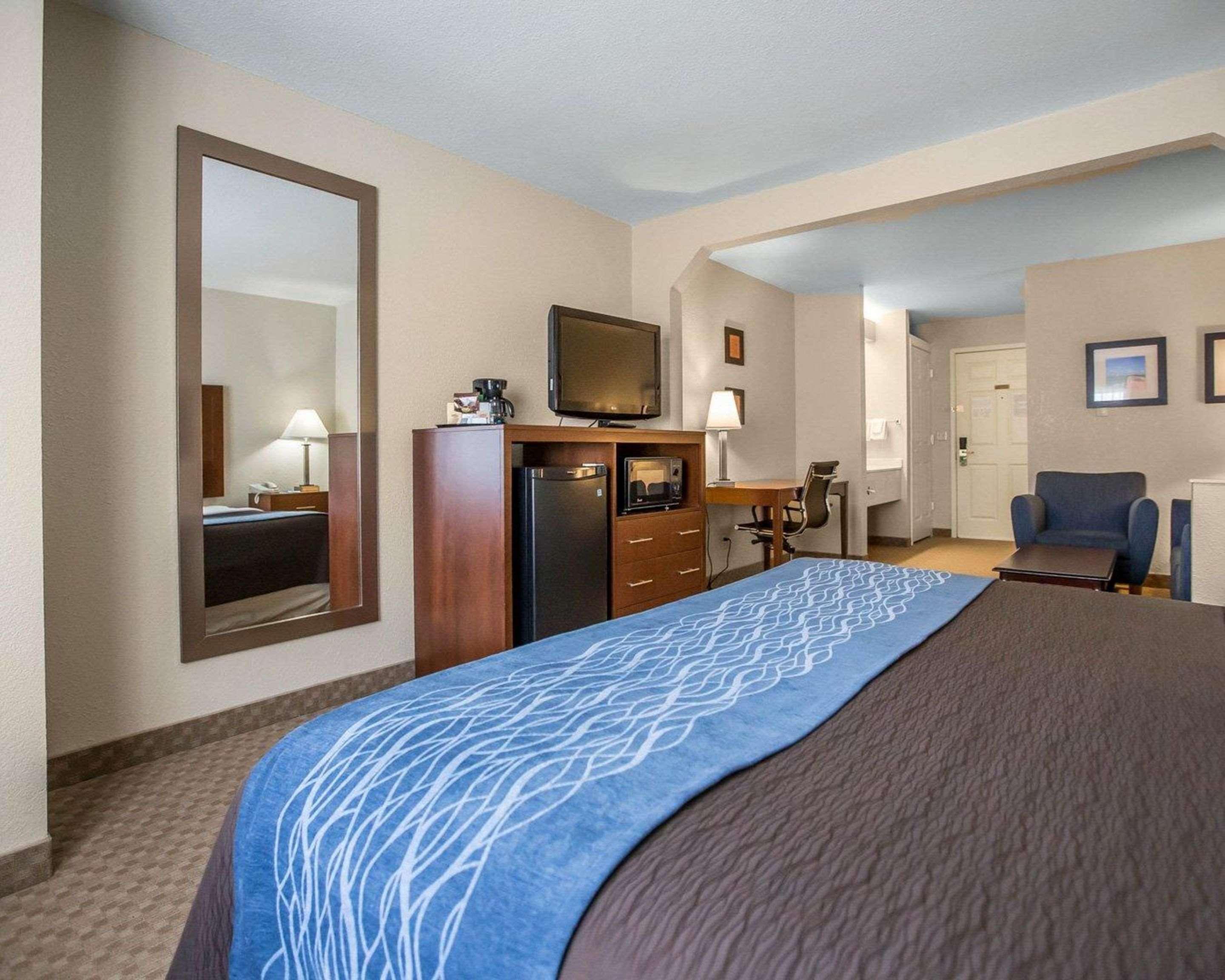 Quality Inn & Suites Dixon Near I-88 מראה חיצוני תמונה