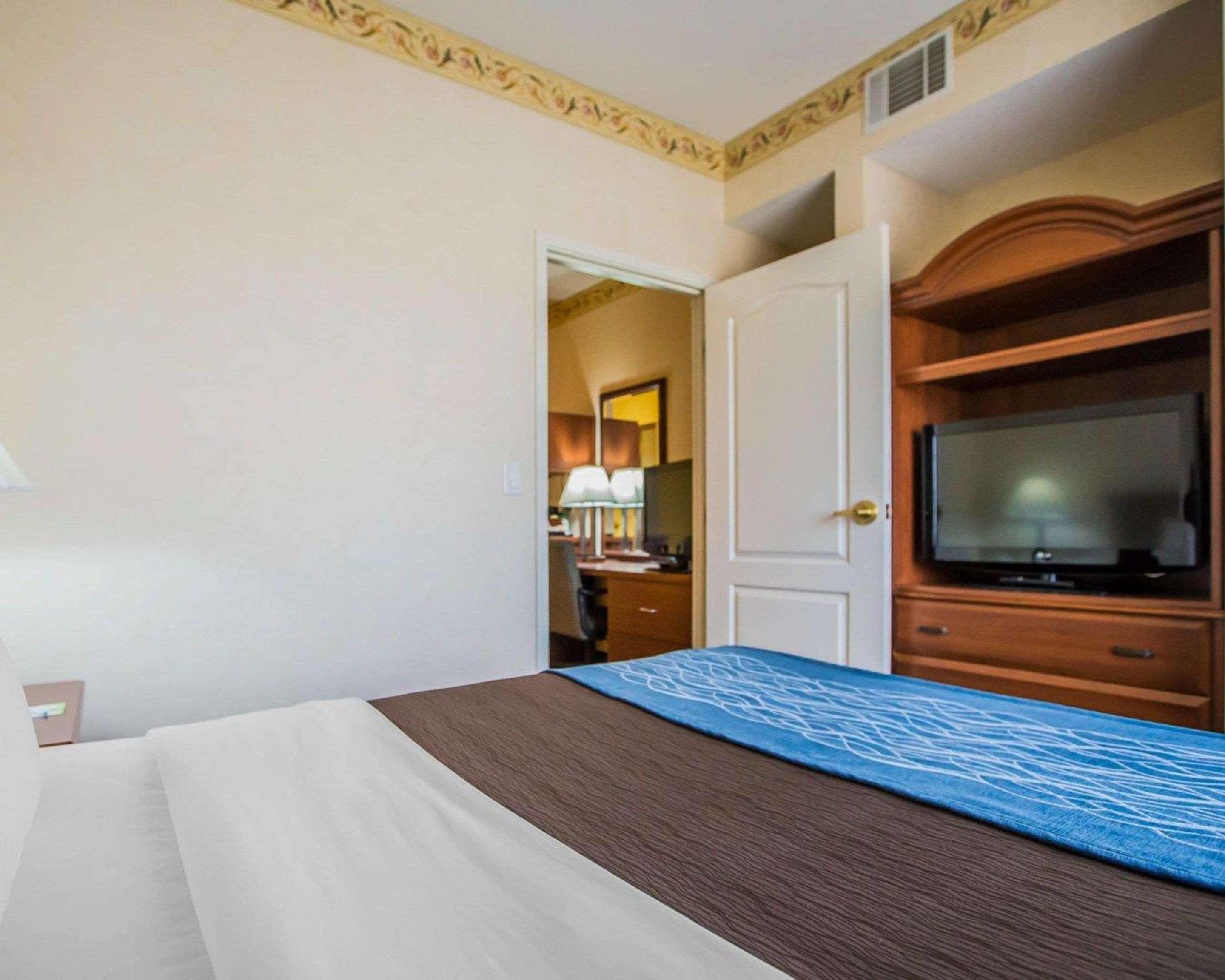 Quality Inn & Suites Dixon Near I-88 מראה חיצוני תמונה