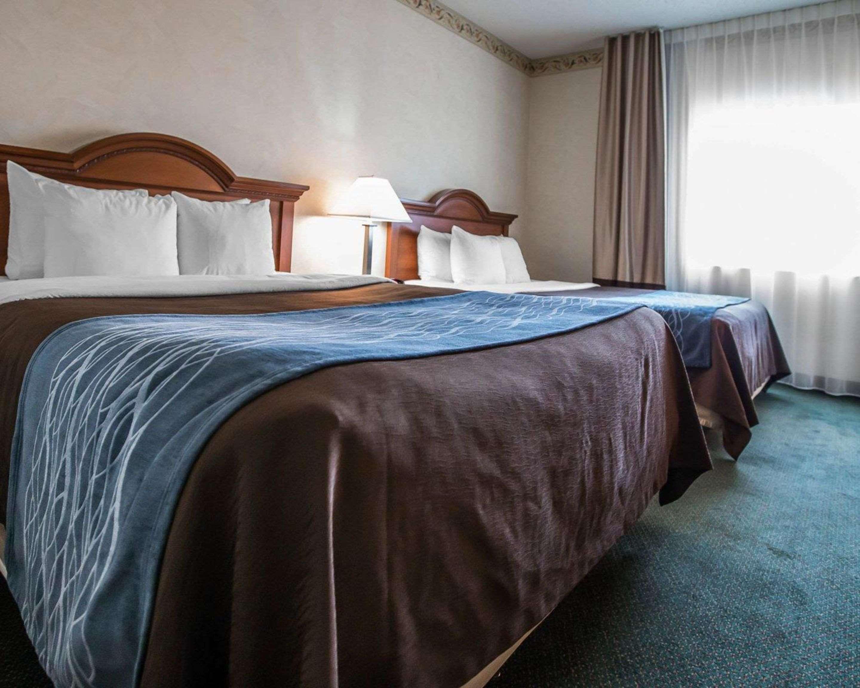 Quality Inn & Suites Dixon Near I-88 מראה חיצוני תמונה