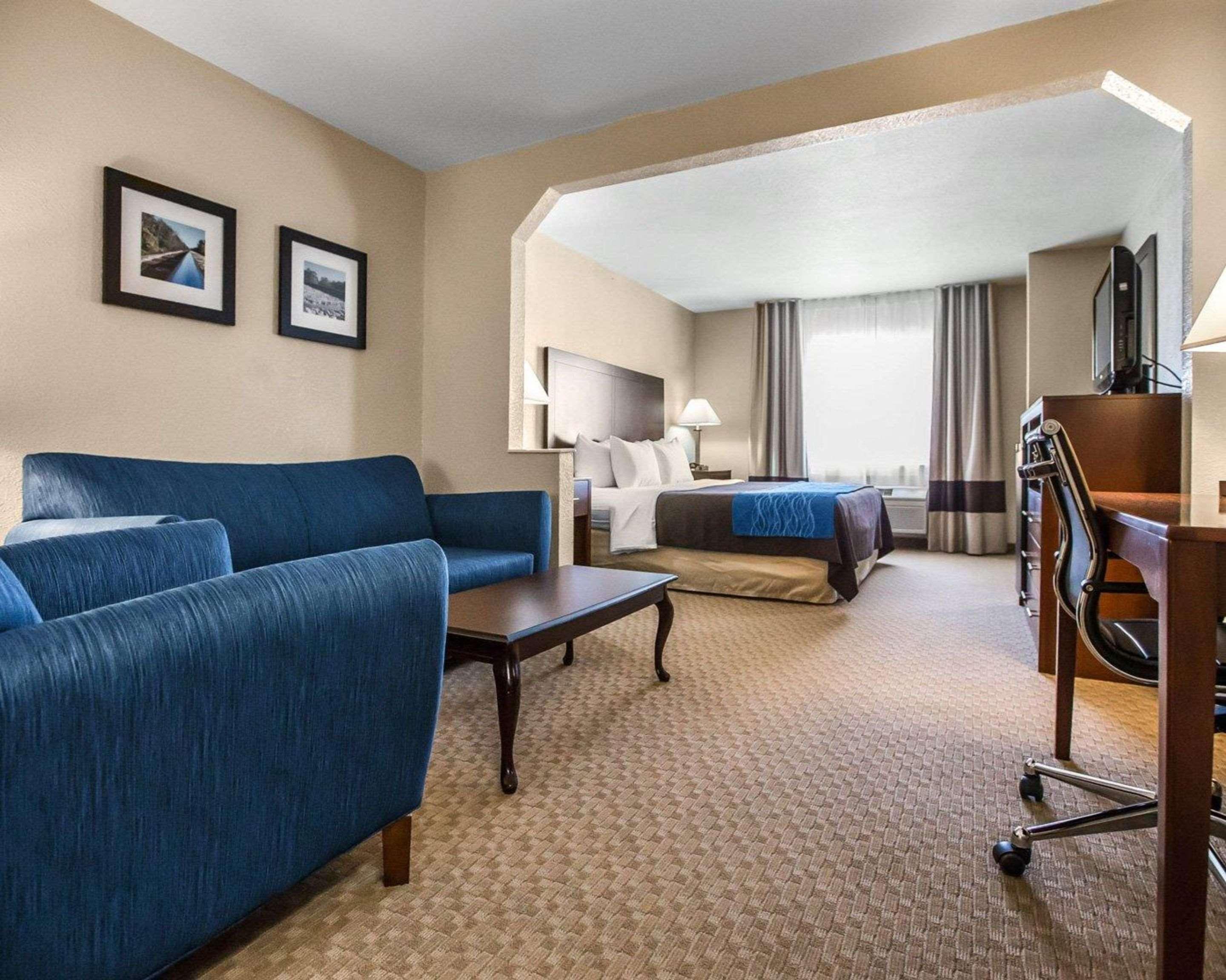Quality Inn & Suites Dixon Near I-88 מראה חיצוני תמונה