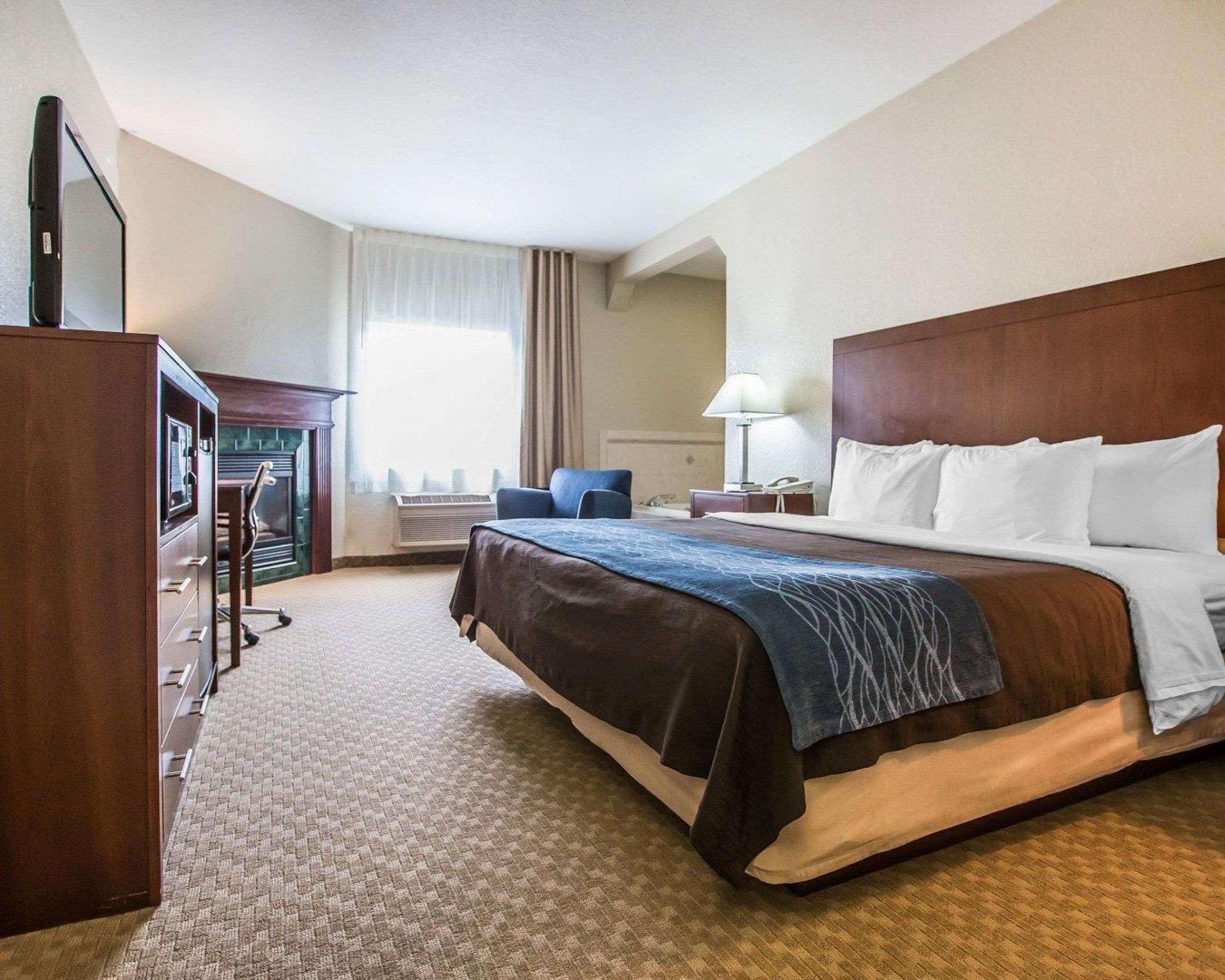 Quality Inn & Suites Dixon Near I-88 מראה חיצוני תמונה