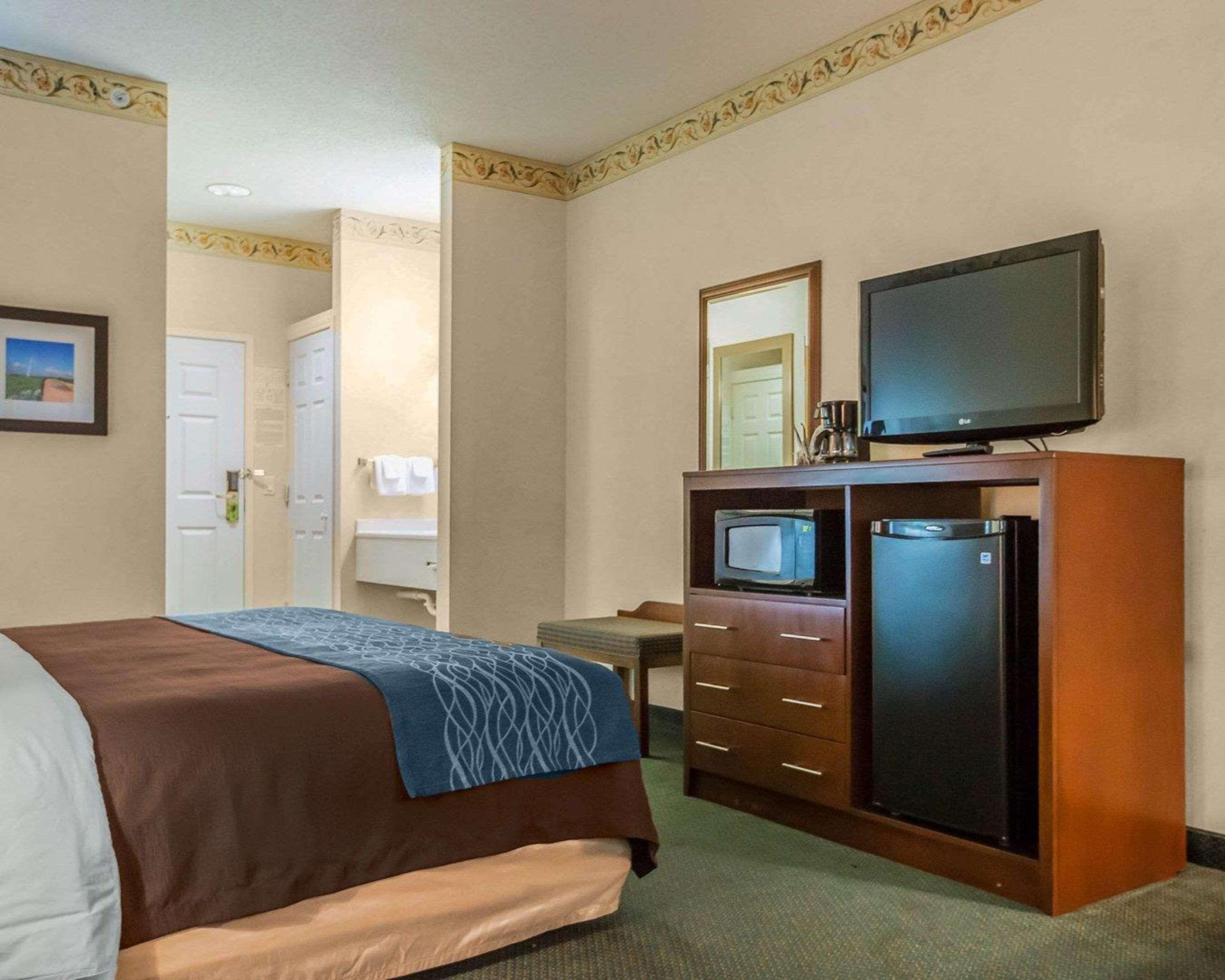 Quality Inn & Suites Dixon Near I-88 מראה חיצוני תמונה