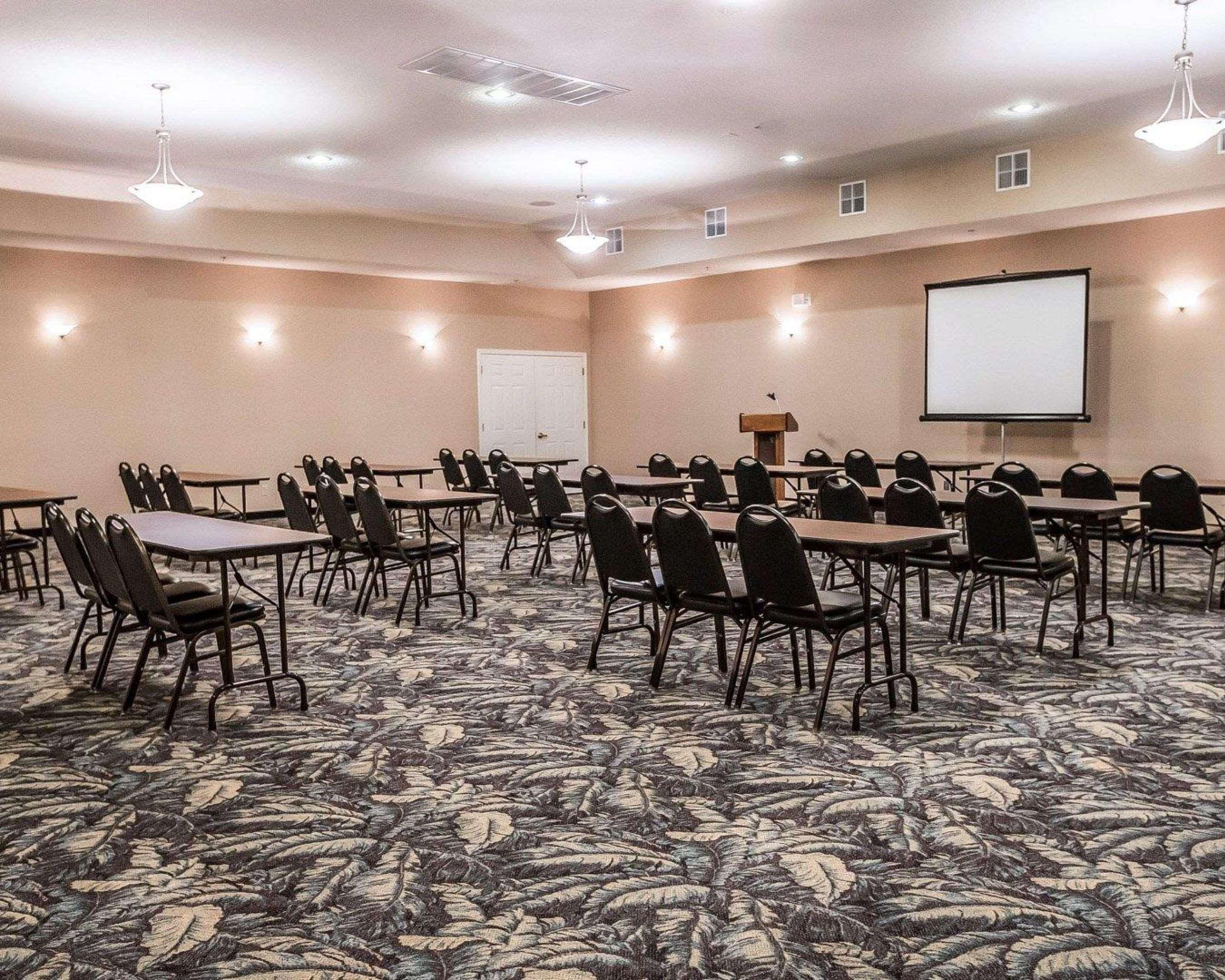 Quality Inn & Suites Dixon Near I-88 מראה חיצוני תמונה