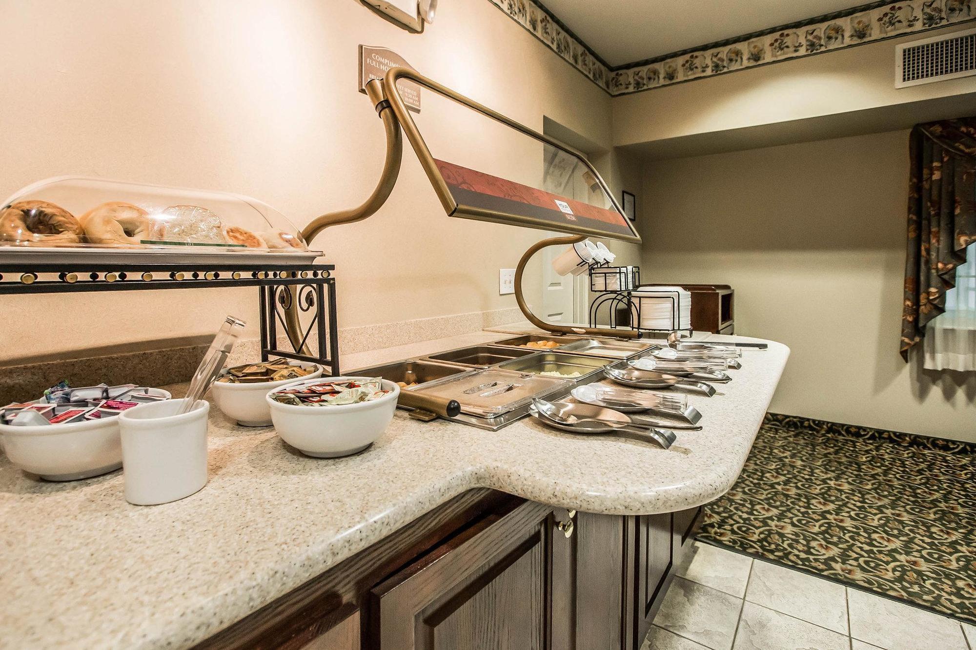 Quality Inn & Suites Dixon Near I-88 מראה חיצוני תמונה