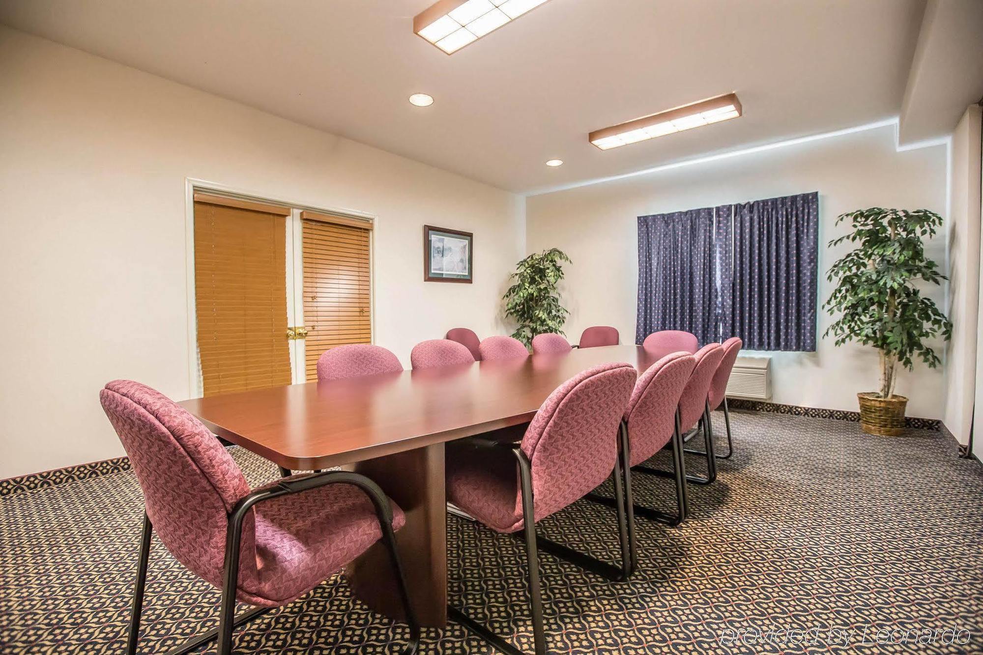 Quality Inn & Suites Dixon Near I-88 מראה חיצוני תמונה